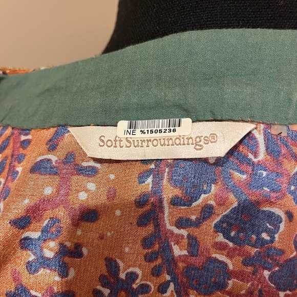 Soft Surroundings Pumpkin. & Blue Paisley Tunic w/ Gold Brocade V Neck’ size 1X - Picture 5 of 8